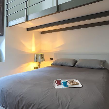 Appartement Life Is Beautiful Design Loft Navigli Romolo, Netflix, Wifi, Ac And Street Parking à Milan Extérieur photo