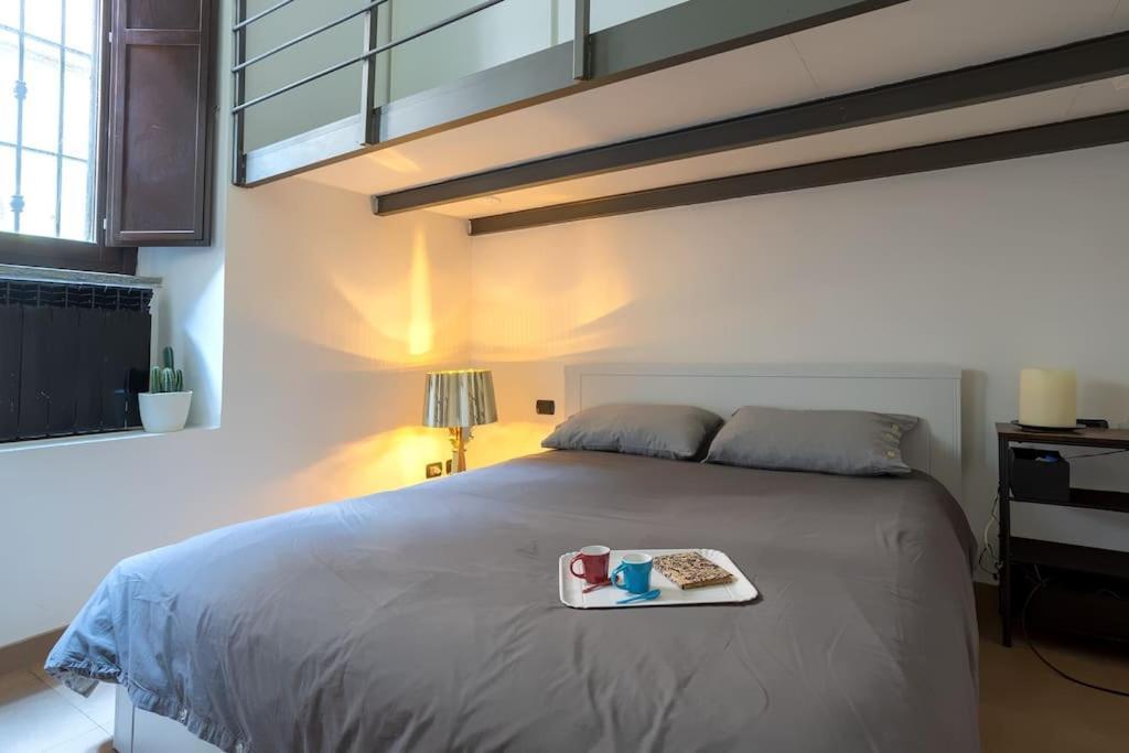 Appartement Life Is Beautiful Design Loft Navigli Romolo, Netflix, Wifi, Ac And Street Parking à Milan Extérieur photo