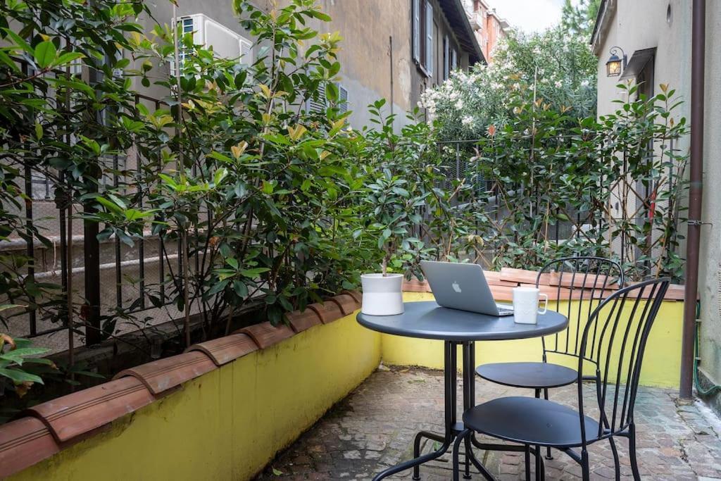 Appartement Life Is Beautiful Design Loft Navigli Romolo, Netflix, Wifi, Ac And Street Parking à Milan Extérieur photo