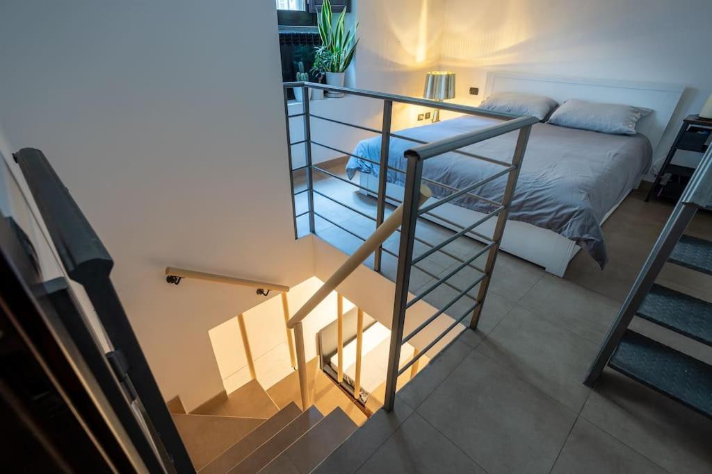 Appartement Life Is Beautiful Design Loft Navigli Romolo, Netflix, Wifi, Ac And Street Parking à Milan Extérieur photo