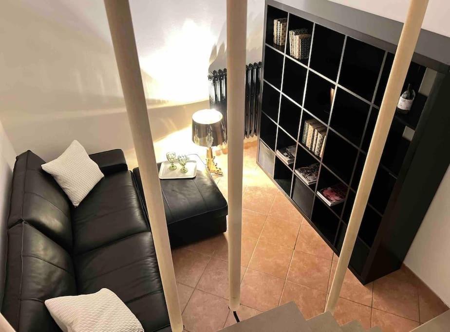 Appartement Life Is Beautiful Design Loft Navigli Romolo, Netflix, Wifi, Ac And Street Parking à Milan Extérieur photo